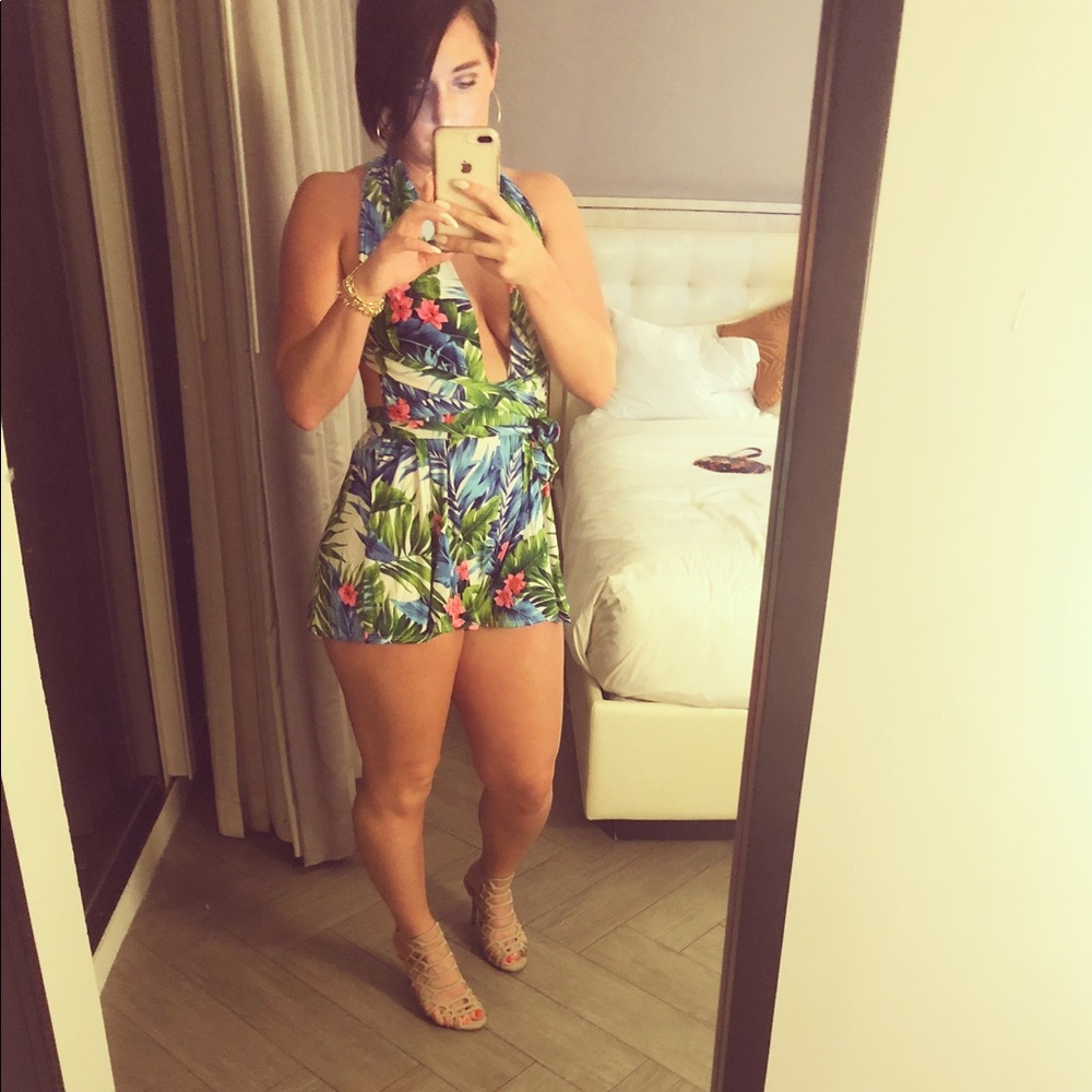 Romper - Picture 2 of 3